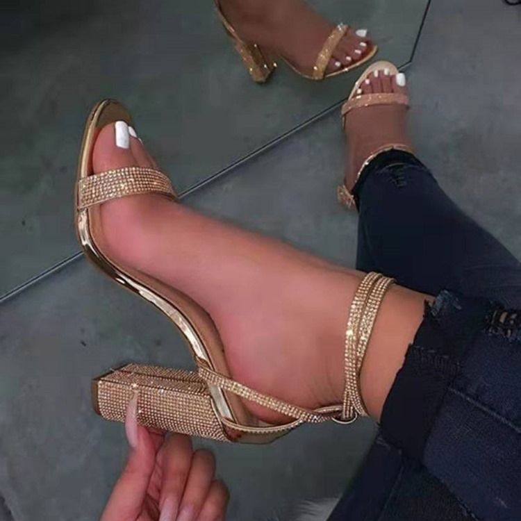 Spenne Chunky Heel Open Toe Bankett-Sandaler