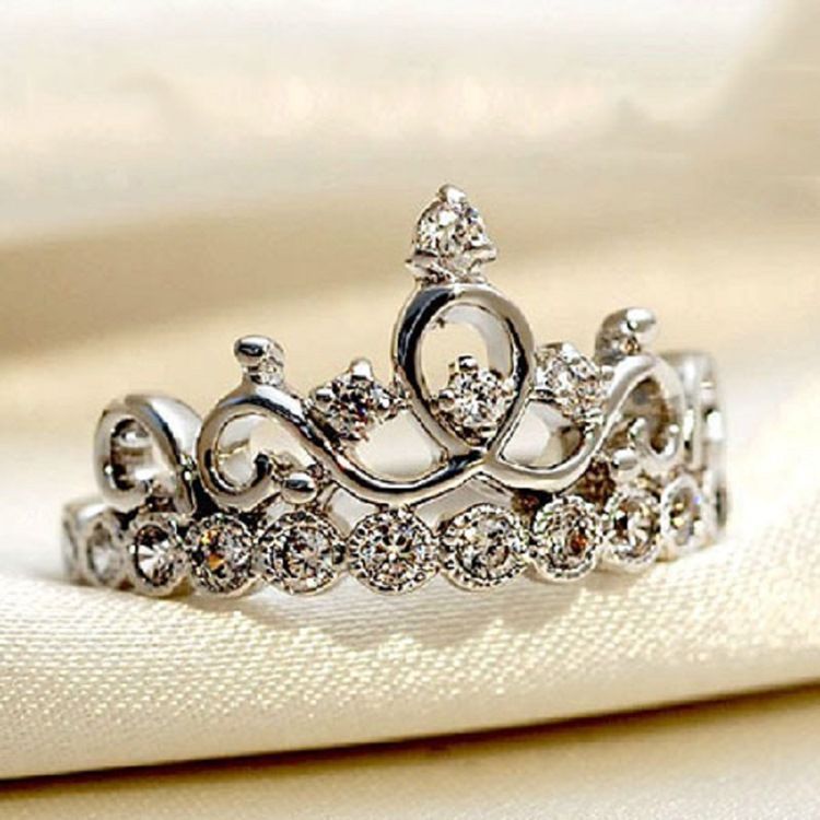 Klassisk Krone Sølvring Med Rhinestone