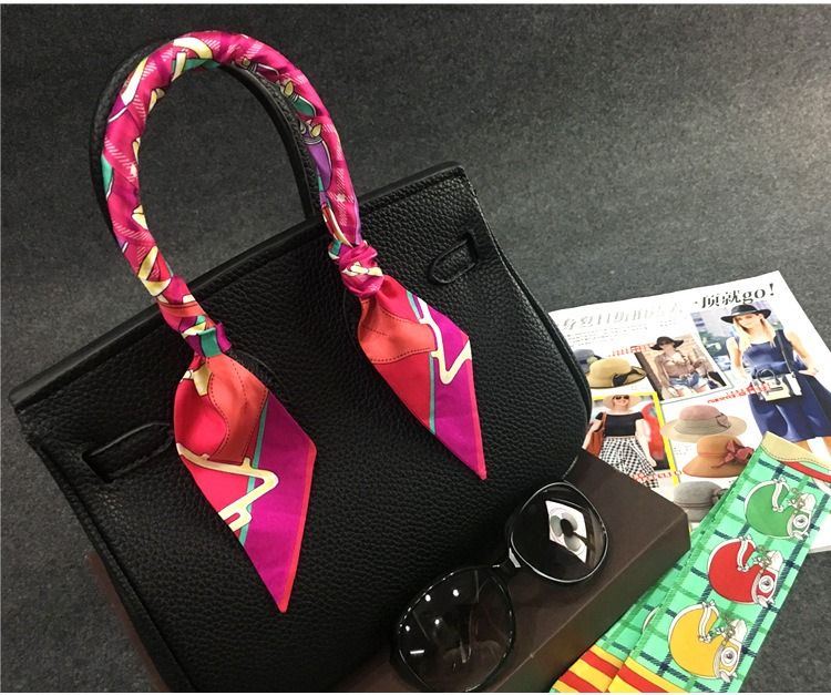 Gresskar Carriage Printing Silke Hode Bag Skjerf For Kvinner